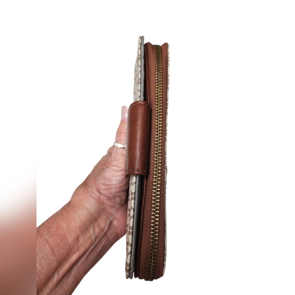 FOSSIL Brown and Cream Monogram Print Textured Wallet - Picture 5 of 16